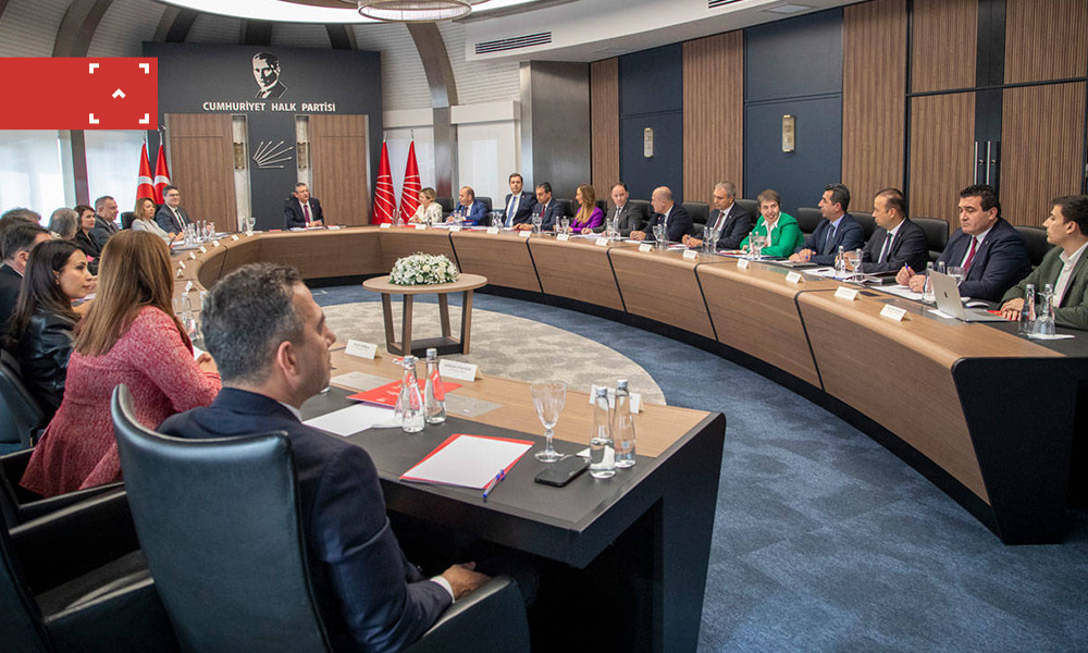 CHP’DE BAŞKANLIK ÖNSEÇİM İLE BELİRLENECEK…