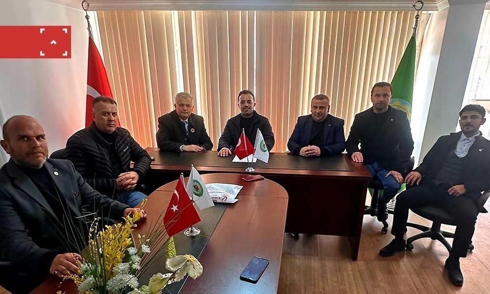 YENİDEN REFAH PARTİSİ TEŞKİLATI AKÇAKOCA ZİRAAT ODASINI ZİYARET ETTİ