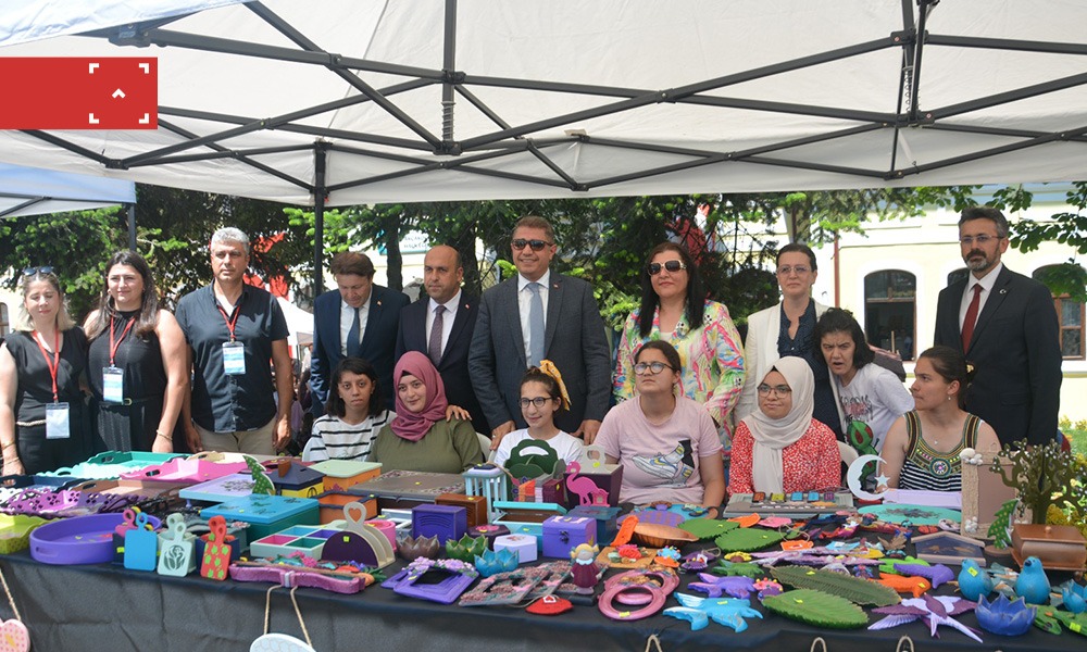Akçakoca Orhangazi Halk Eğitim Merkezi’nden yıl sonu sergisi