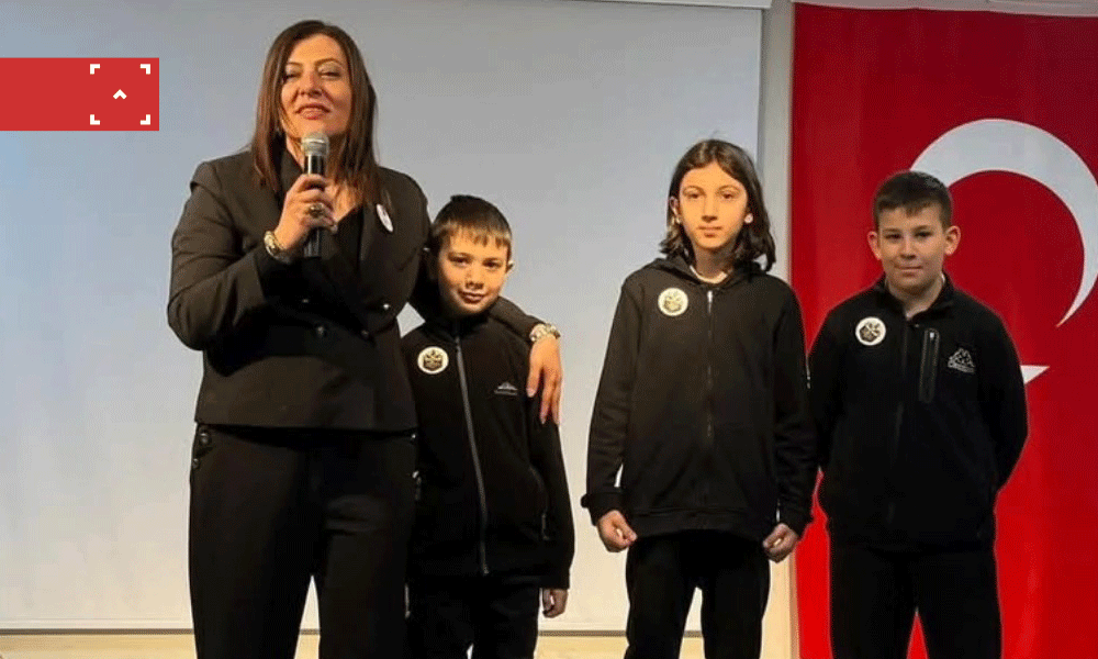 Mustafa Açıkalın’da ödül töreni